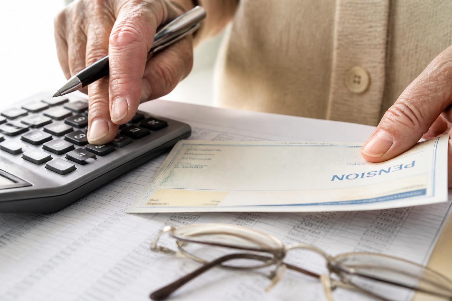 Illustration for: How Federal Tax Still Affects Michigan Retirees